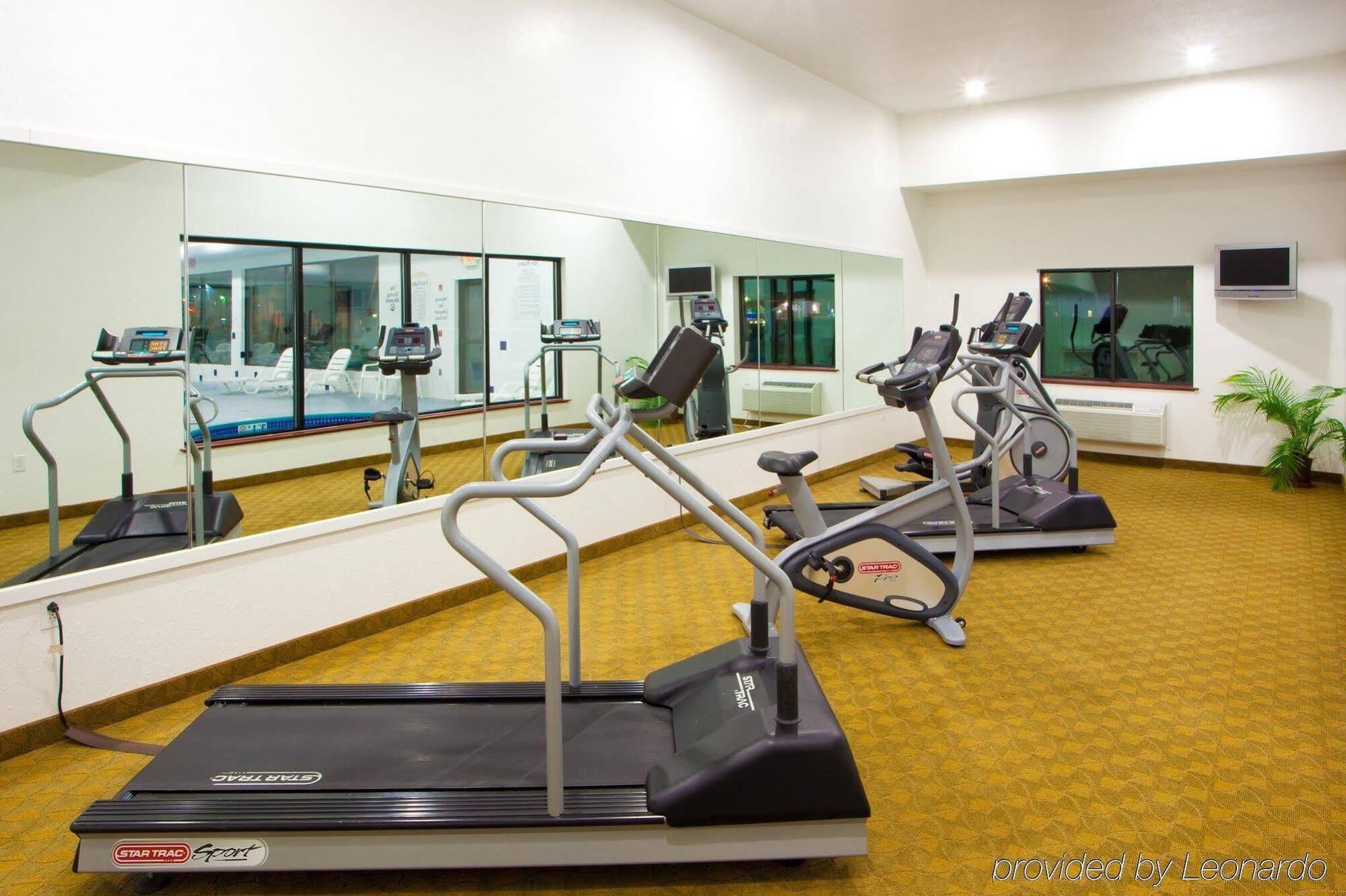 Holiday Inn Express Hotel & Suites Elkins By Ihg Eksteriør billede